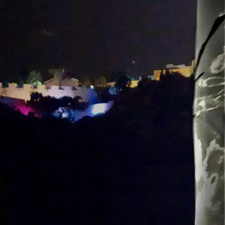 Turina -ac Near شقة لقنت
