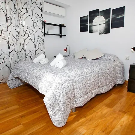 Turina -ac Near Apartman *
